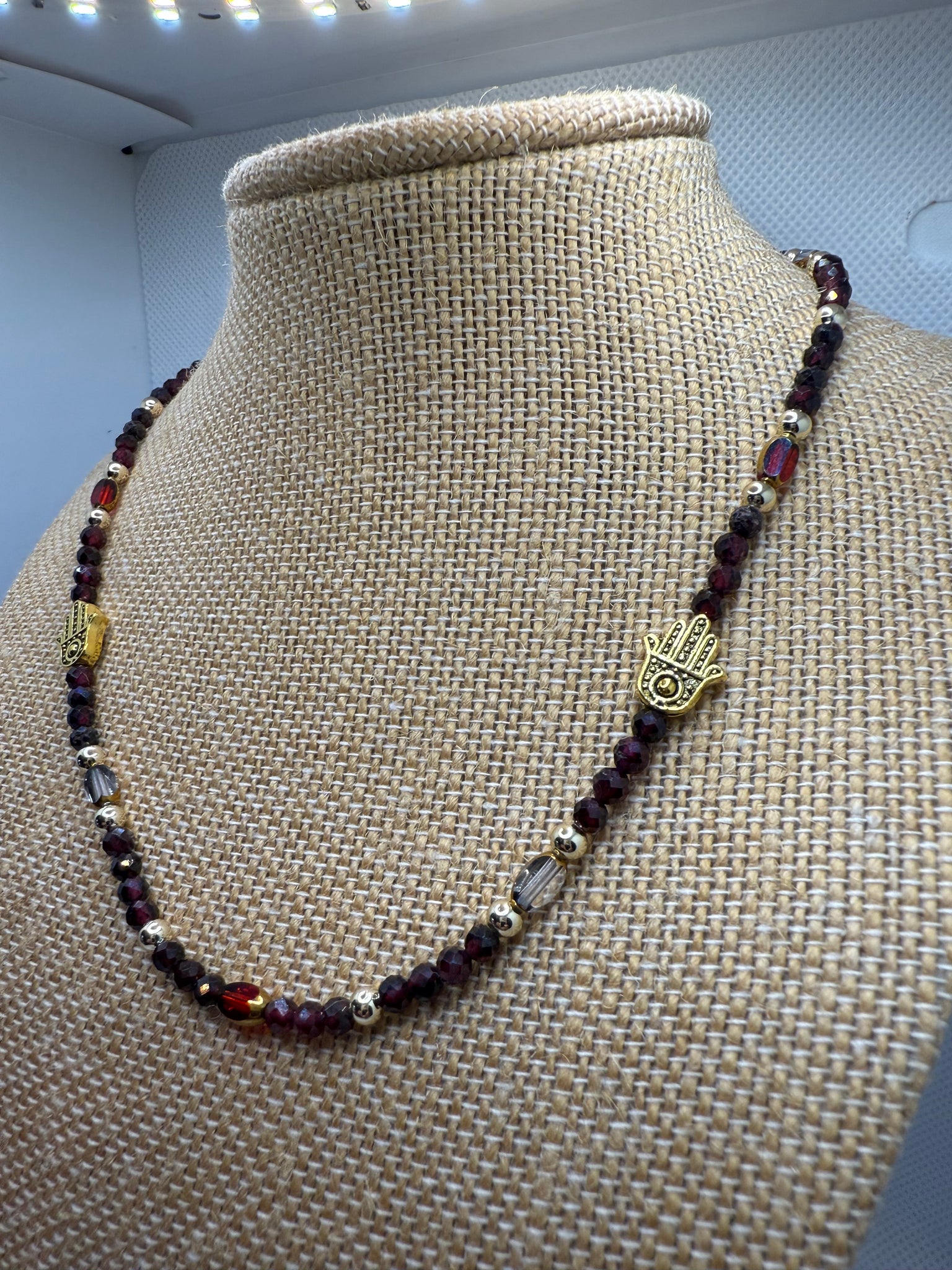 Garnet & 14k Gold Buddha Palm Necklace – 42cm