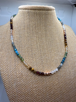Chakra Crystal Necklace – 41 cm with Rose Gold Beads